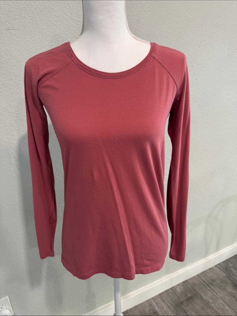 lululemon athletica Long-Sleeve Scoop Neck Top in Rose